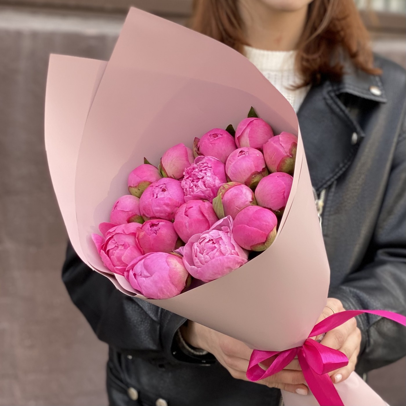 17 розовых пионов Флеминг